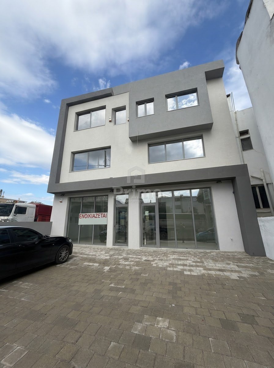 200 sq/m store