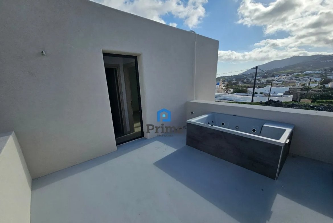 Μεζονέτα 107m2 στη Σαντορίνη