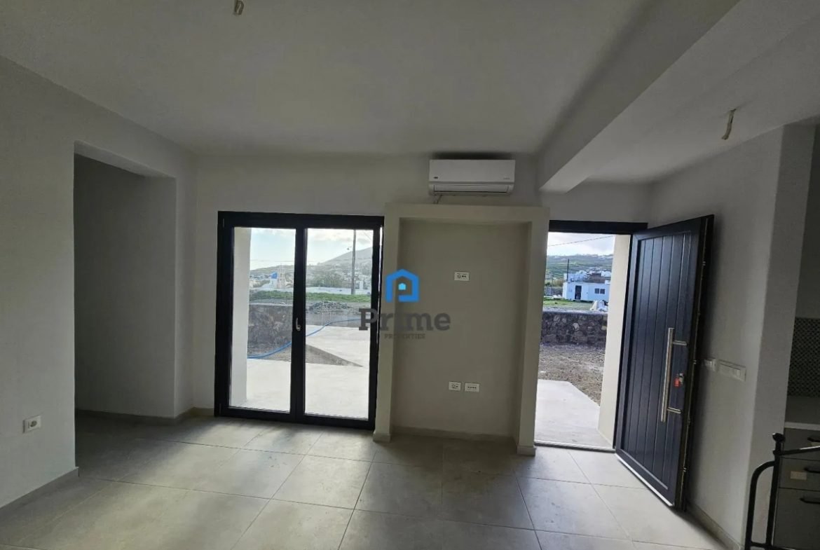 Μεζονέτα 107m2 στη Σαντορίνη