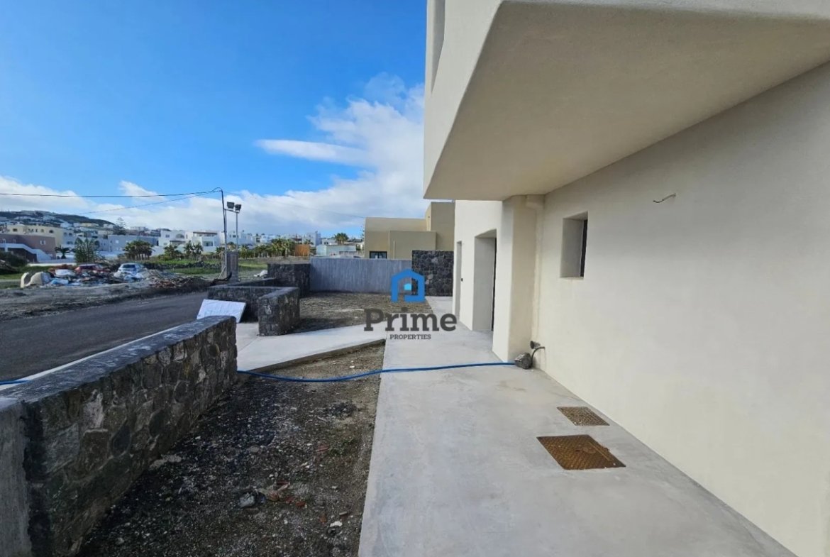 Μεζονέτα 107m2 στη Σαντορίνη