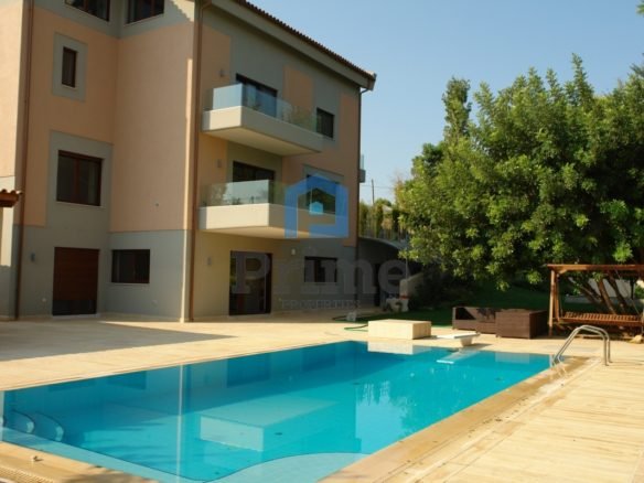 Maisonette 530 sq.m. with Swimming Pool