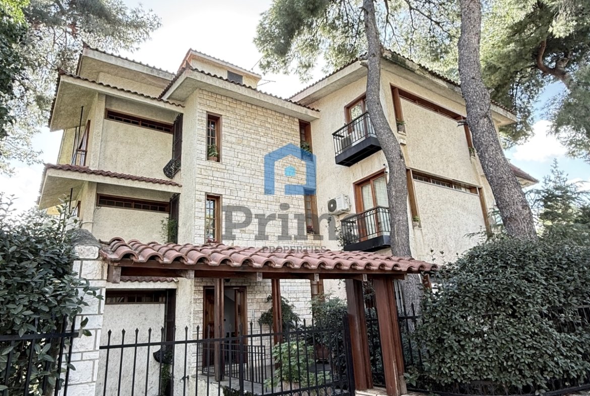 Οροφοδιαμέρισμα 152 τ.μ. στη Δροσιά