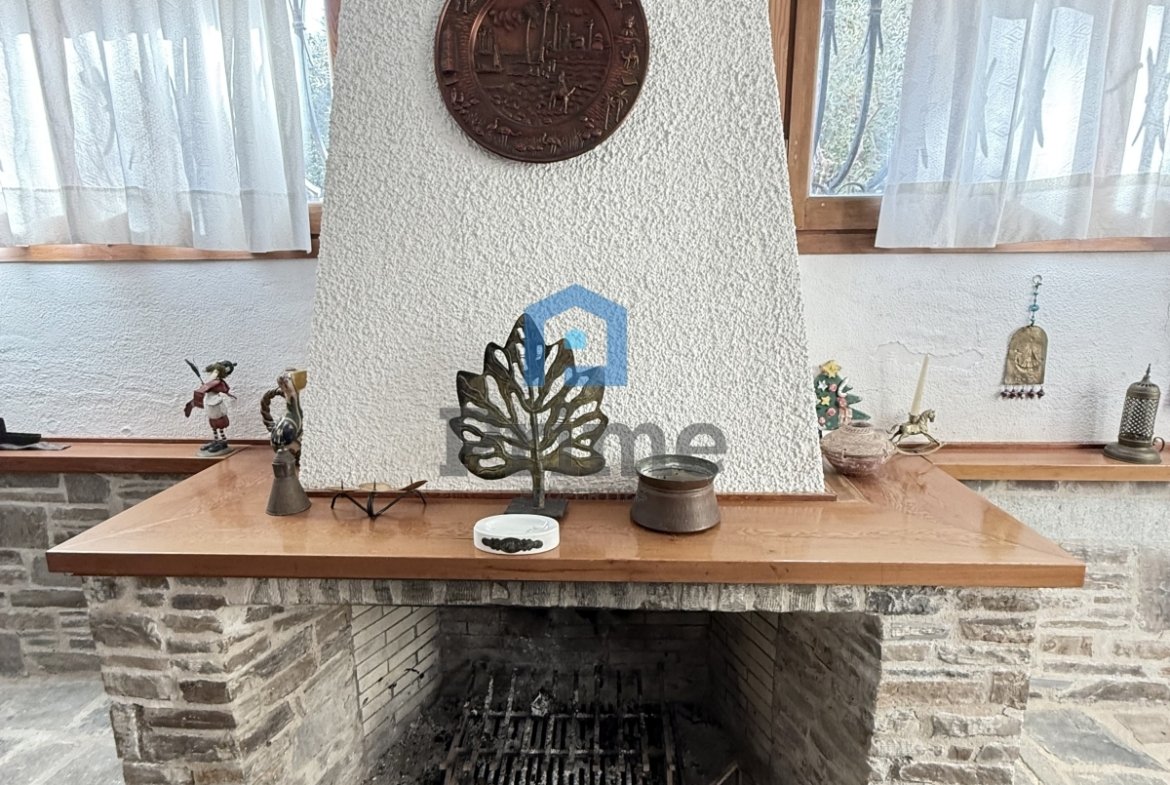 Οροφοδιαμέρισμα 152 τ.μ. στη Δροσιά
