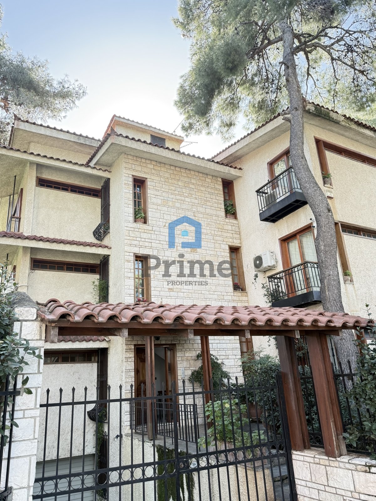 10664190 Οροφοδιαμέρισμα 152 τ.μ. στη Δροσιά