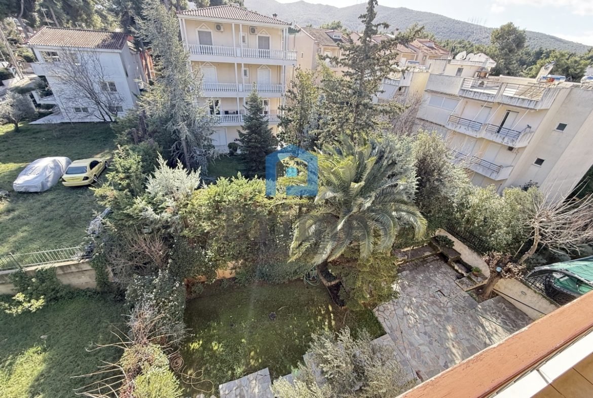 Οροφοδιαμέρισμα 152 τ.μ. στη Δροσιά
