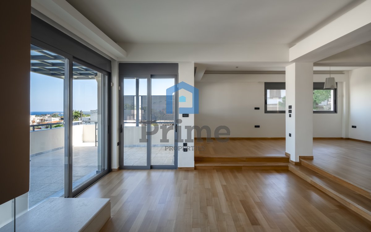 10762188 Συγκρότημα 3 κατοικιών με πισίνα