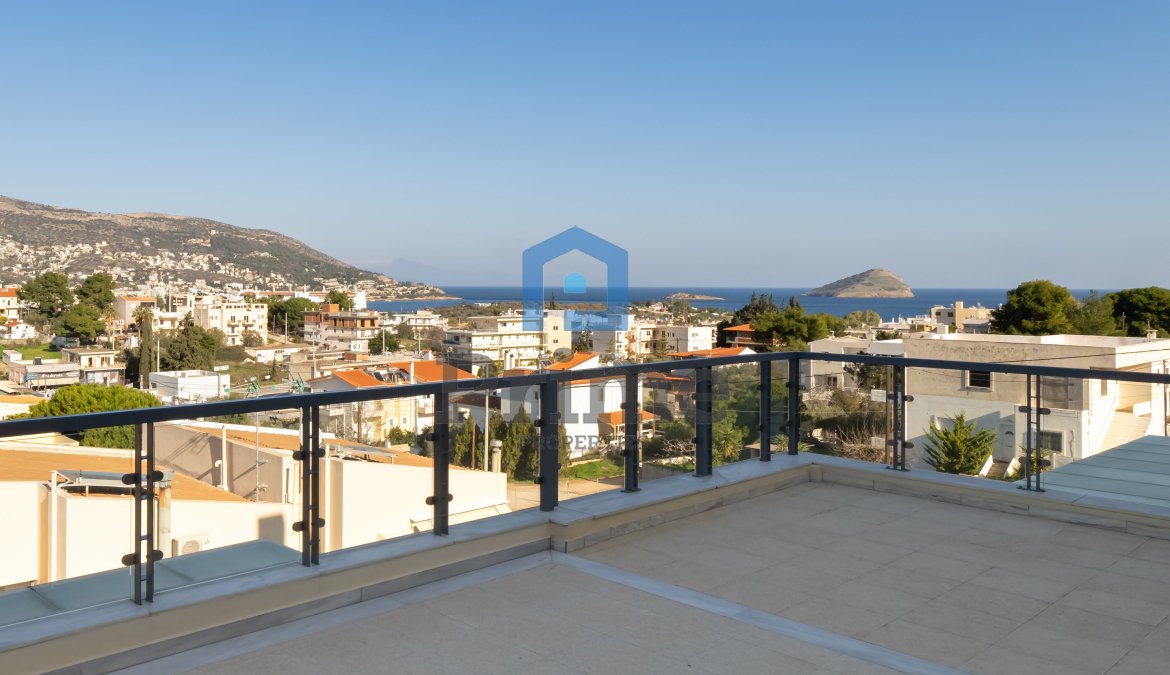 Συγκρότημα 3 κατοικιών με πισίνα
