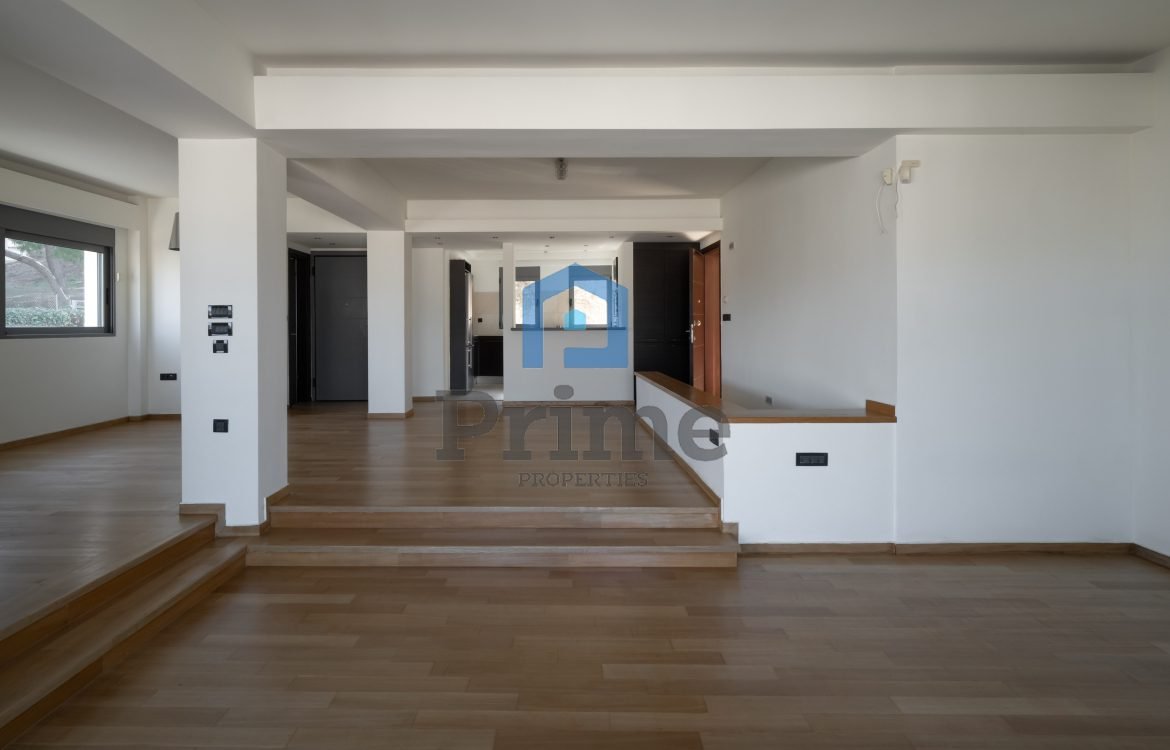 Συγκρότημα 3 κατοικιών με πισίνα