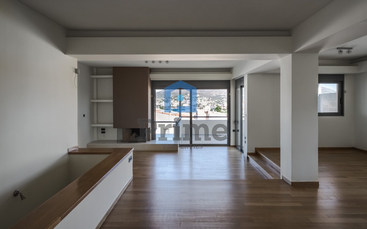 10766157 Συγκρότημα 3 κατοικιών με πισίνα